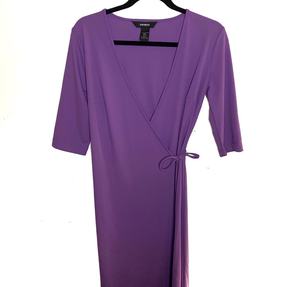Express Dress size 3/4. 3/4 length sleeve. NWOT.